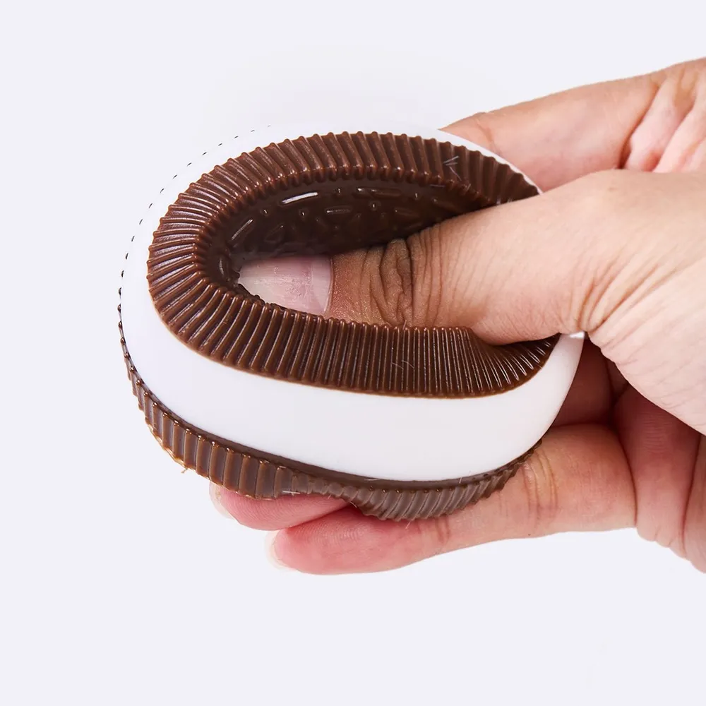 60g Choco-white Sandwich Cookie Taba Squishy — photo 3