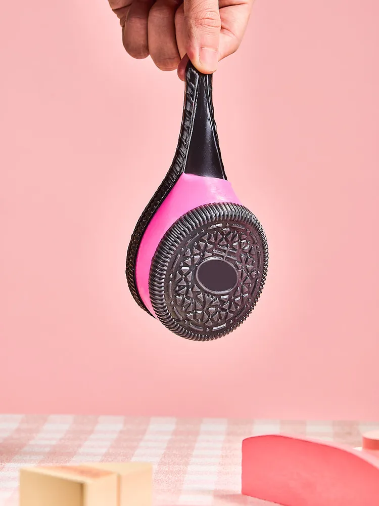 Black-fuchsia Cookie Sandwich Taba Squishy — photo 4