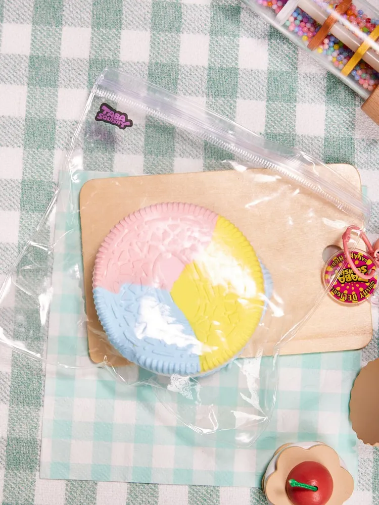 Blue-pink-yellow Cookie Sandwich Taba Squishy — photo 5
