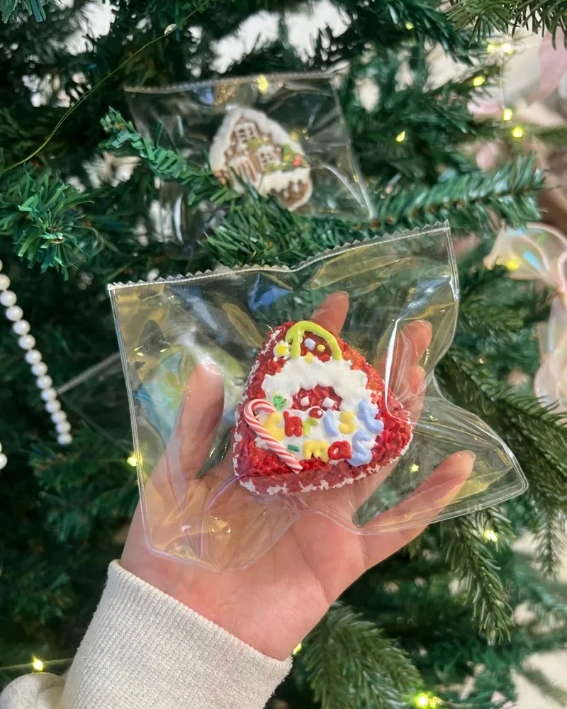 Christmas Riceball Squishy Stress Relief Decompression Toy with Coconut Flakes — photo 3