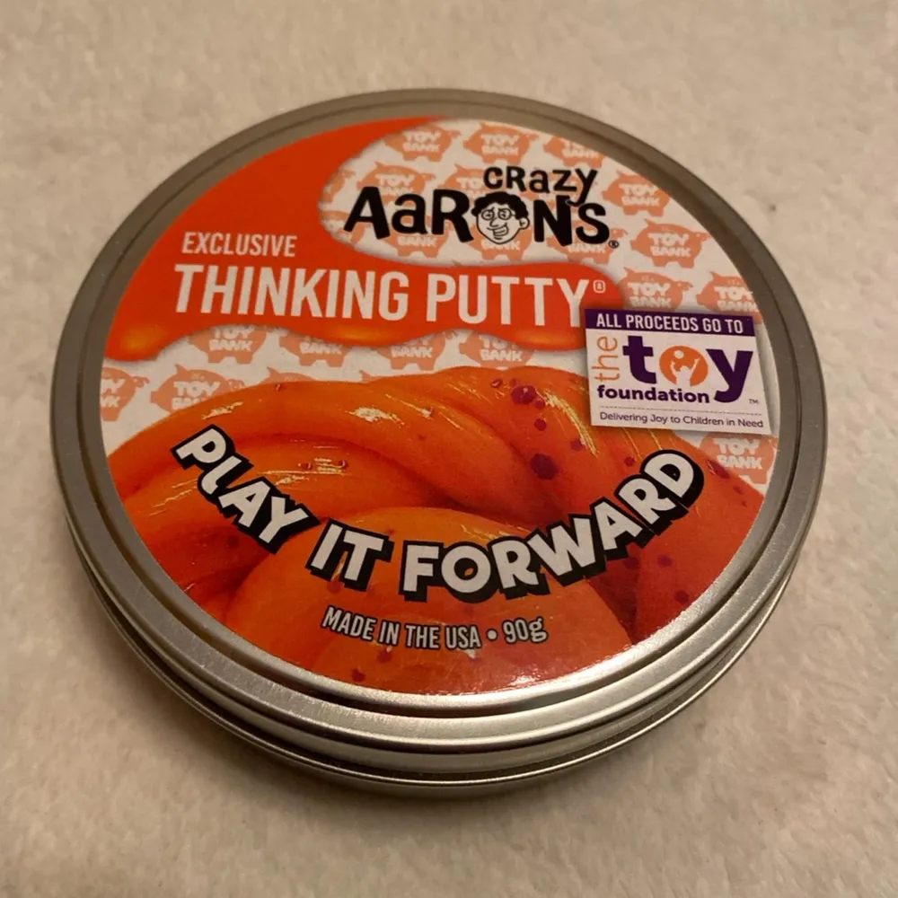 Crazy Aaron's Thinking Putty Play It Forward