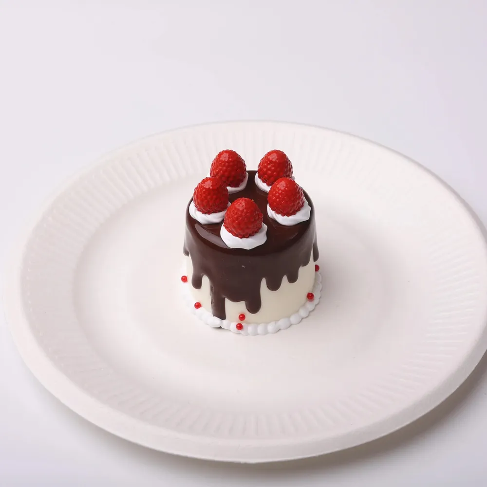 【CT106】Chocolate Drizzle Strawberry Mini Cake Squishy Toy — photo 2