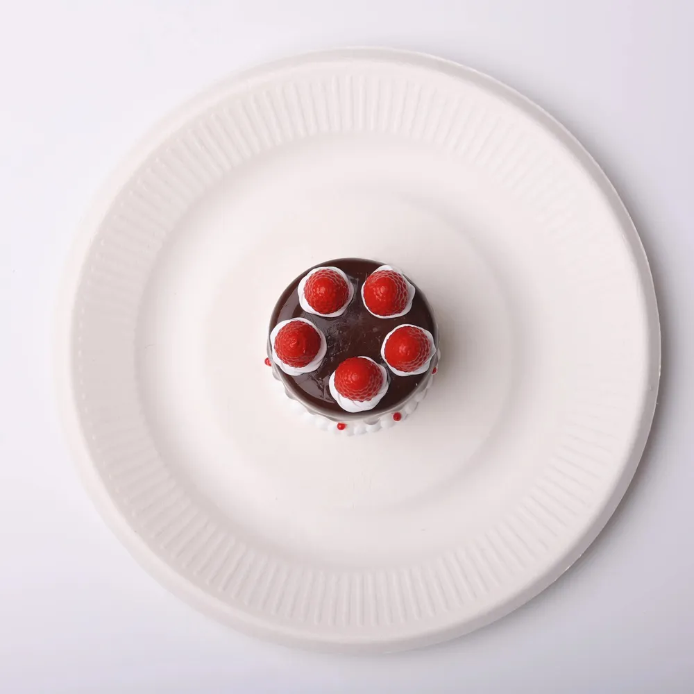 【CT106】Chocolate Drizzle Strawberry Mini Cake Squishy Toy — photo 3