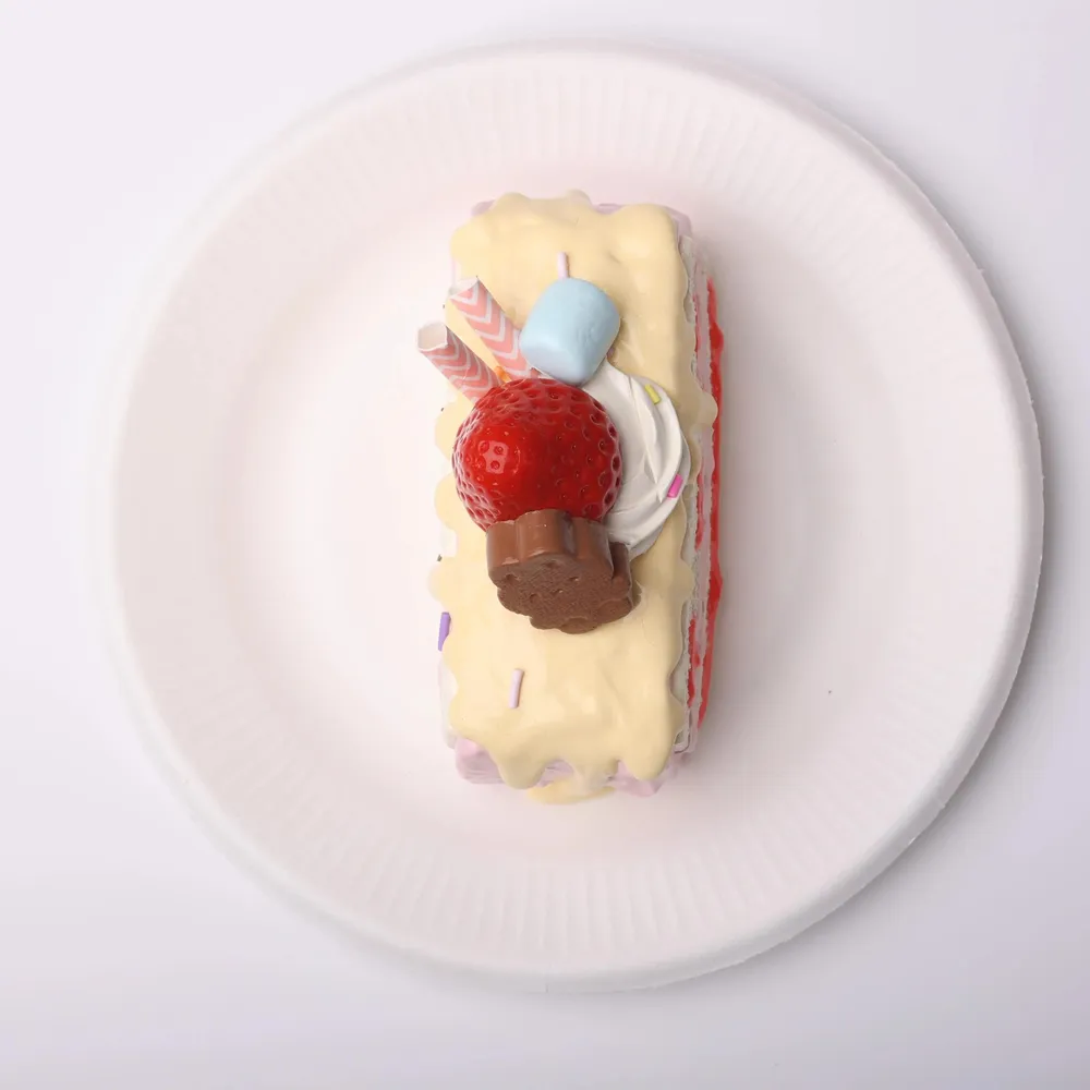 【CT110】Strawberry Roll Cake Squishy Toy — photo 3