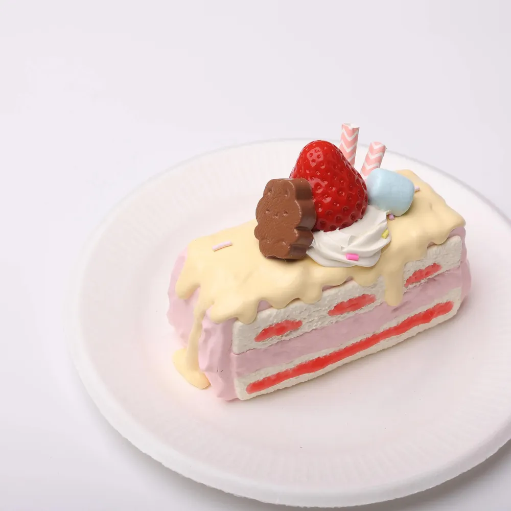 【CT110】Strawberry Roll Cake Squishy Toy — photo 4