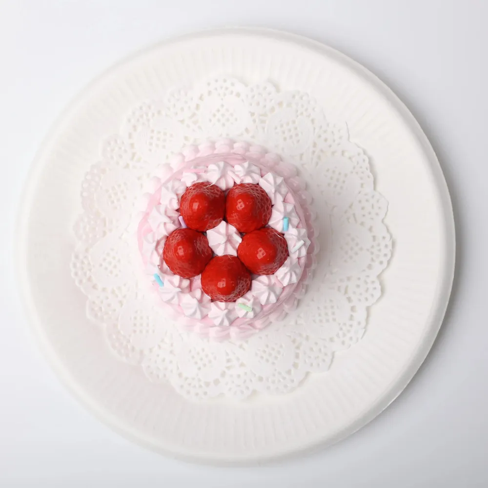 【CT149】Strawberry Round Cake Squishy Toy — photo 2