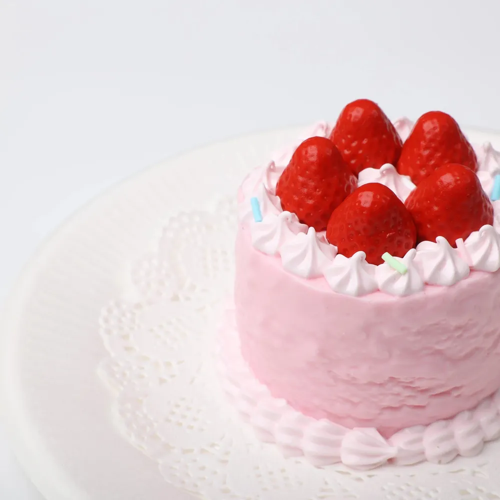 【CT149】Strawberry Round Cake Squishy Toy — photo 4