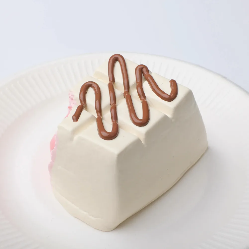 【CT176】Peach White Chocolate Squishy Toy — photo 3