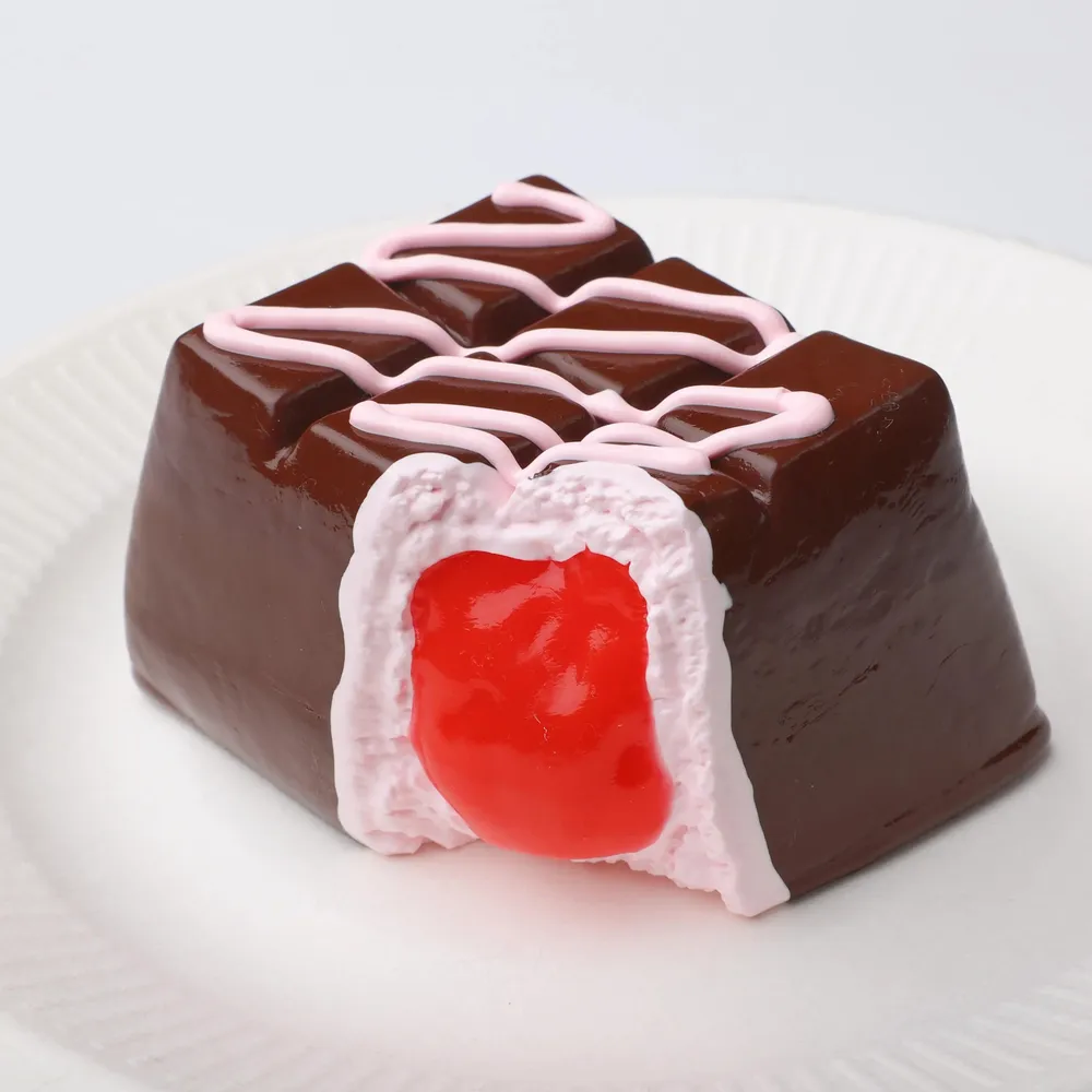 【CT177】Strawberry Chocolate Squishy Toy — photo 2