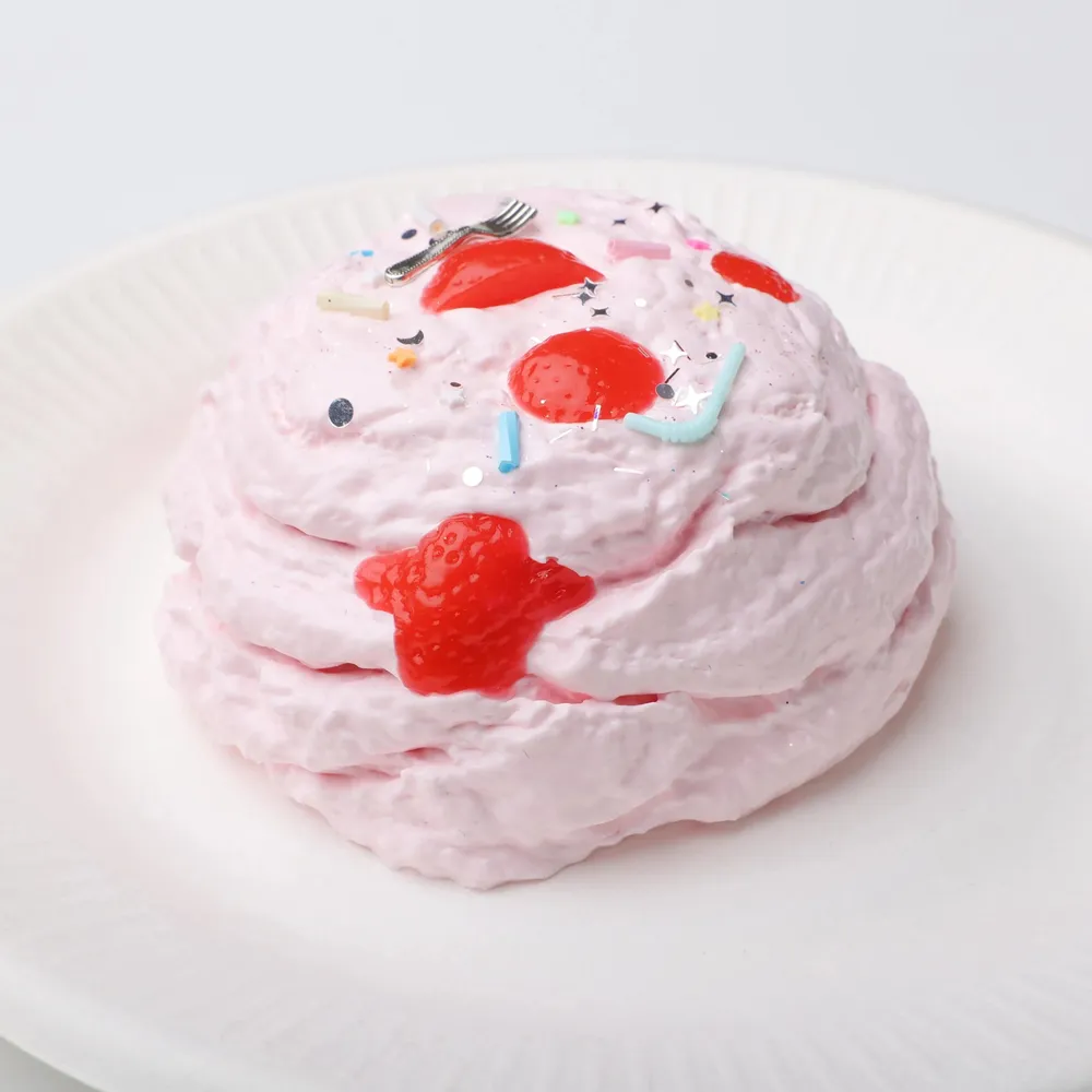 【CT179】Strawberry Ice Cream Ball Squishy Toy — photo 2