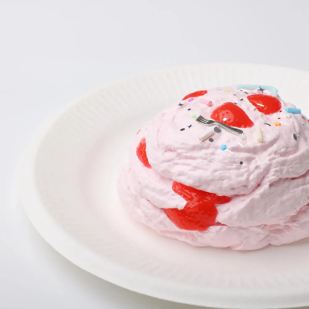 【CT179】Strawberry Ice Cream Ball Squishy Toy — photo 3