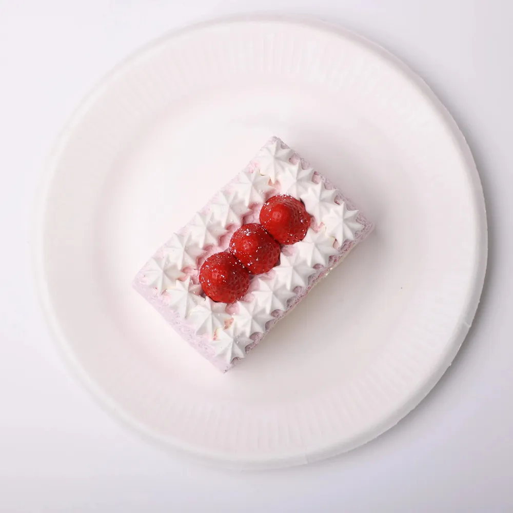 【CT201】Strawberry Square Cake Squishy Toy — photo 3