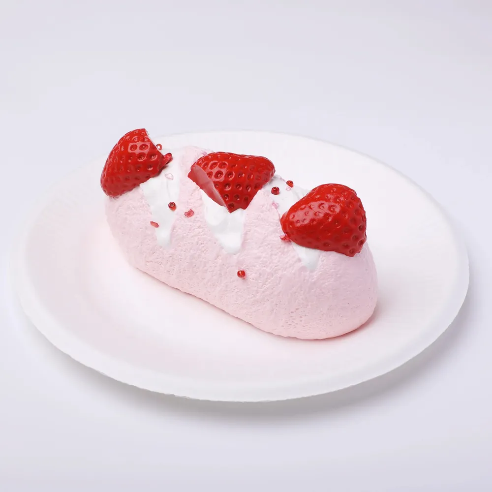 【CT233】Strawberry Loaf Bread Squishy Toy — photo 2