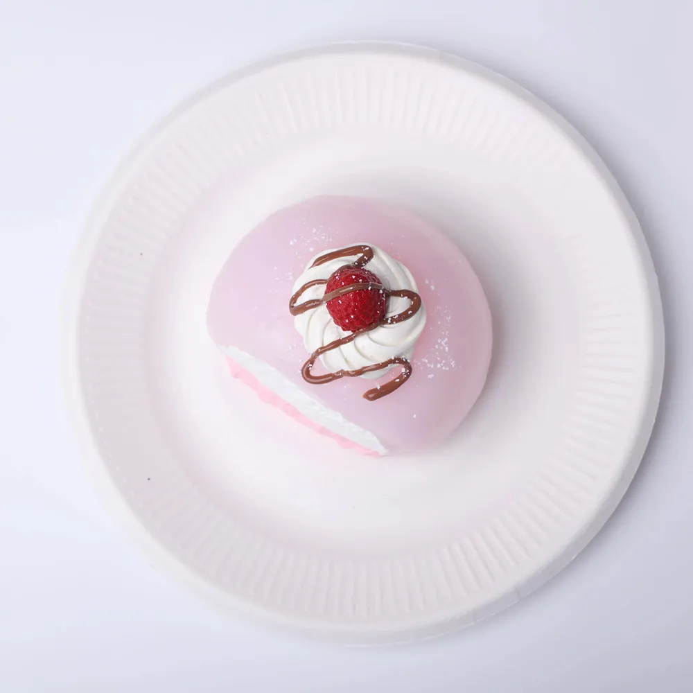 【CT242】Strawberry Daifuku Squishy Toy — photo 4