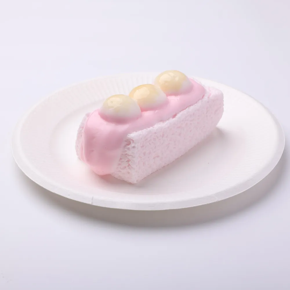 【CT249】Strawberry Soymilk Toast Squishy Toy — photo 2