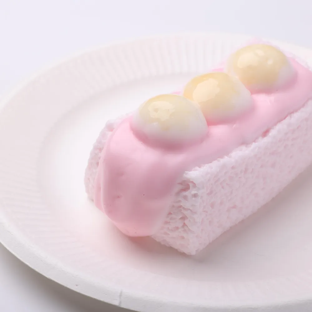 【CT249】Strawberry Soymilk Toast Squishy Toy — photo 3