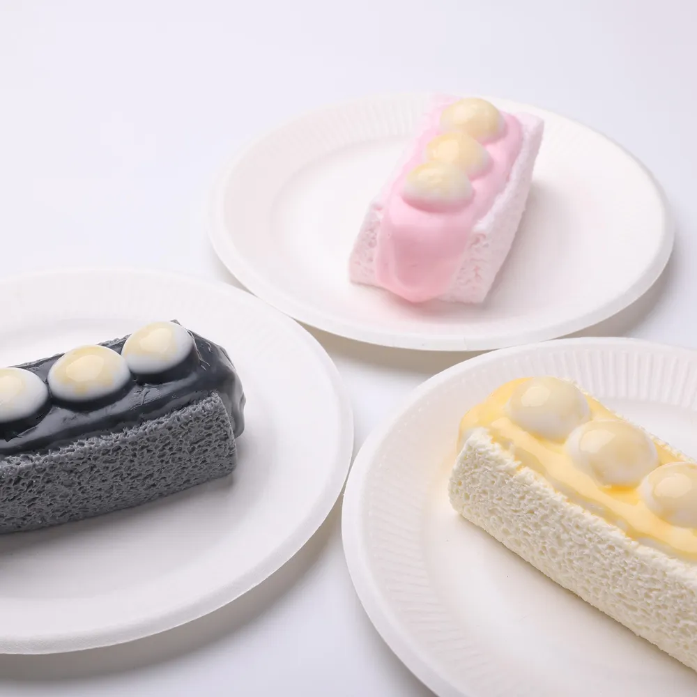 【CT249】Strawberry Soymilk Toast Squishy Toy — photo 5