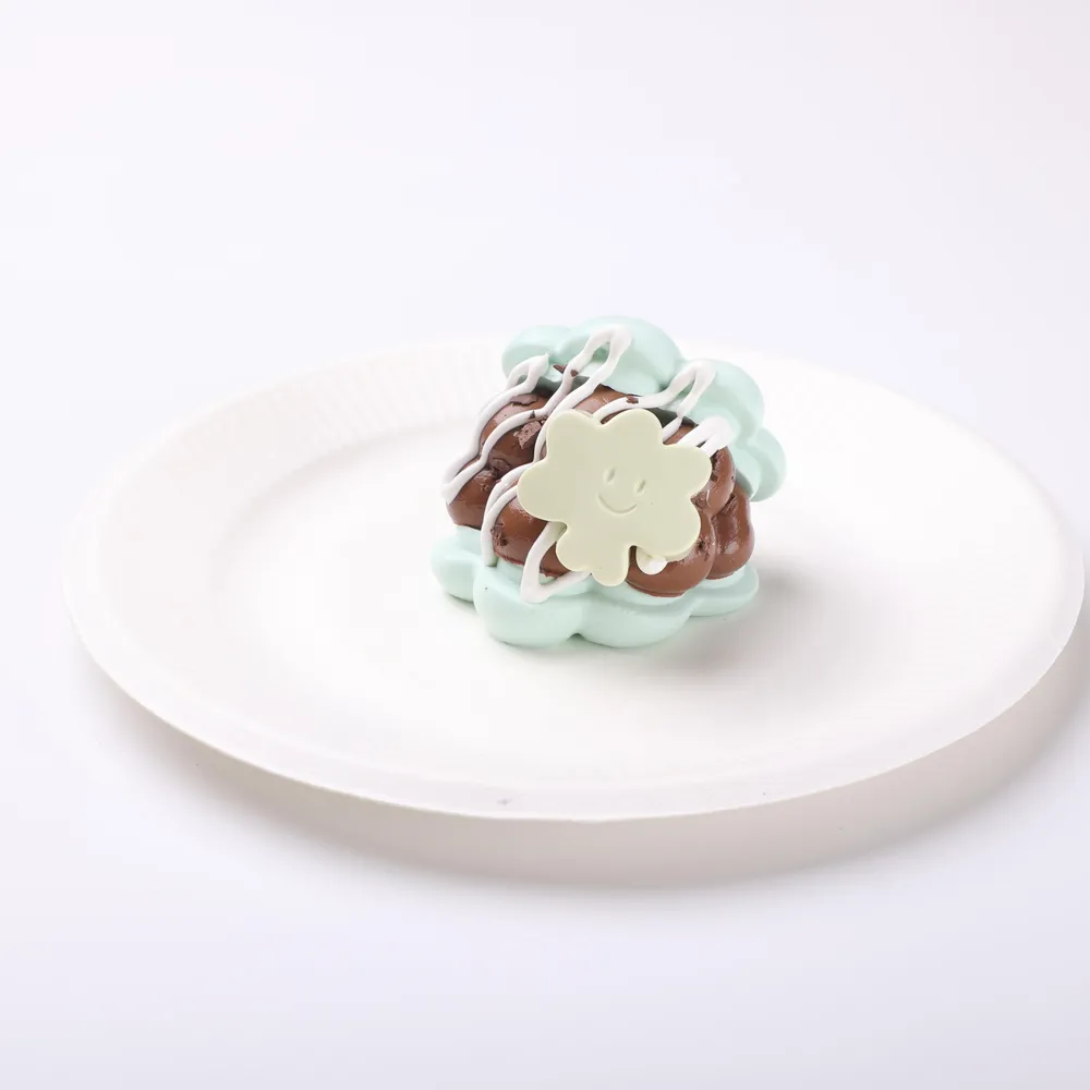 【CT268】Mint Chocolate Macaron Squishy Toy — photo 2