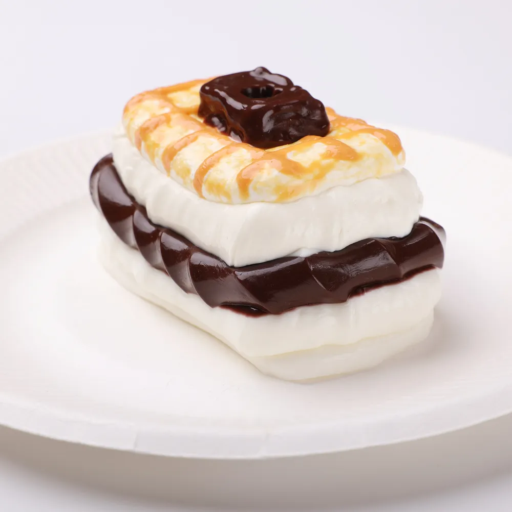 【CT286】Chocolate Filled Waffle Cookie Squishy Toy — photo 5