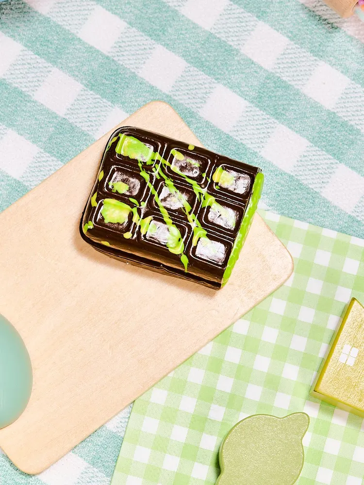 Dubai Chocolate Taba Squishy — photo 6