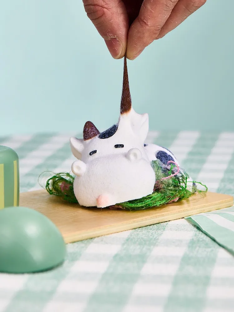 Flocked Cow Taba Squishy — photo 4