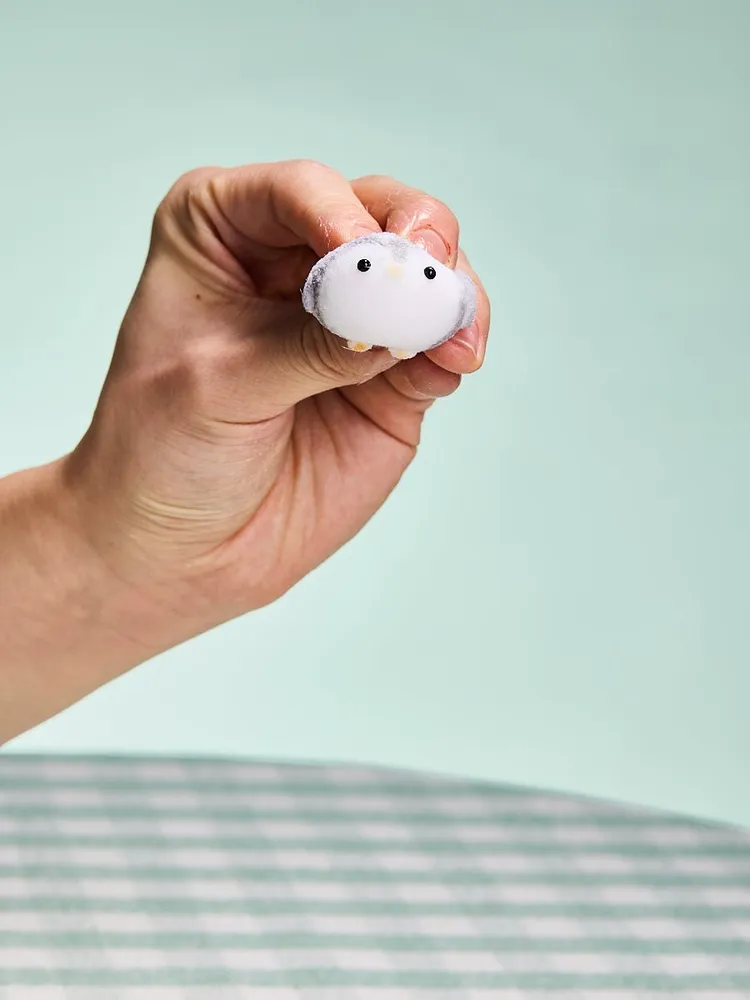 Flocked Mini Penguin Taba Squishy — photo 2