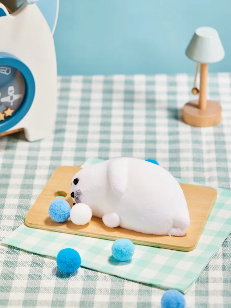 Flocked Seal Taba Squishy — photo 2