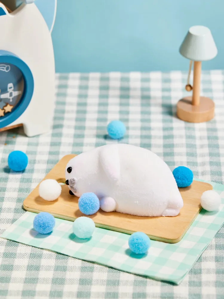 Flocked Seal Taba Squishy — photo 5