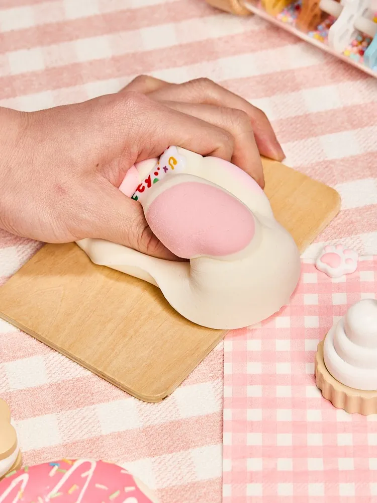 Flocked White-pink Heart Paw Taba Squishy — photo 5