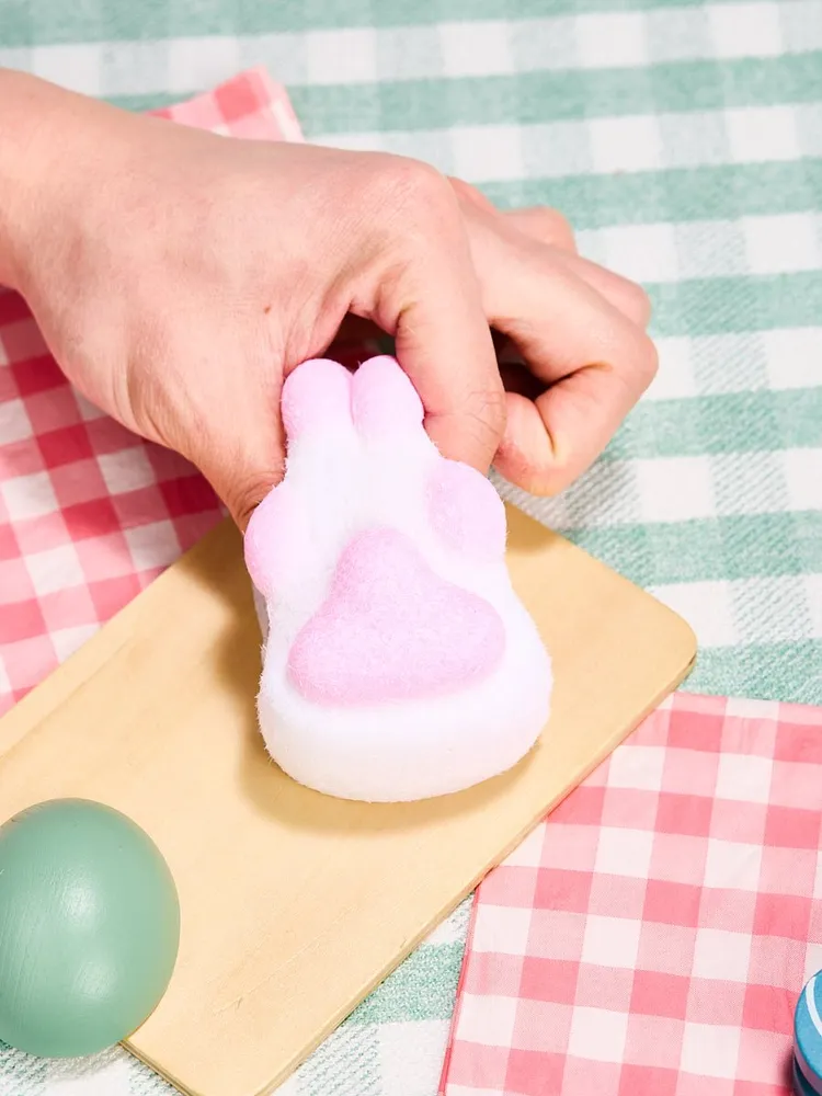 Flocked White-pink Paw Taba Squishy — photo 4