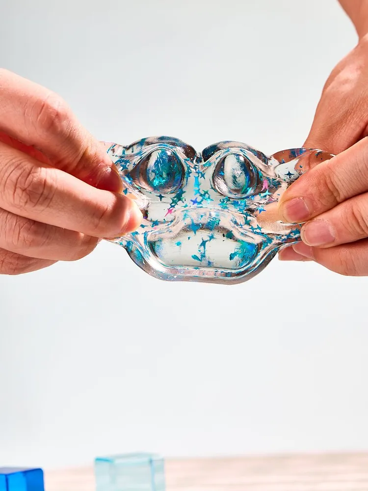 Foil Flakes Blue Paw Taba Squishy — photo 3