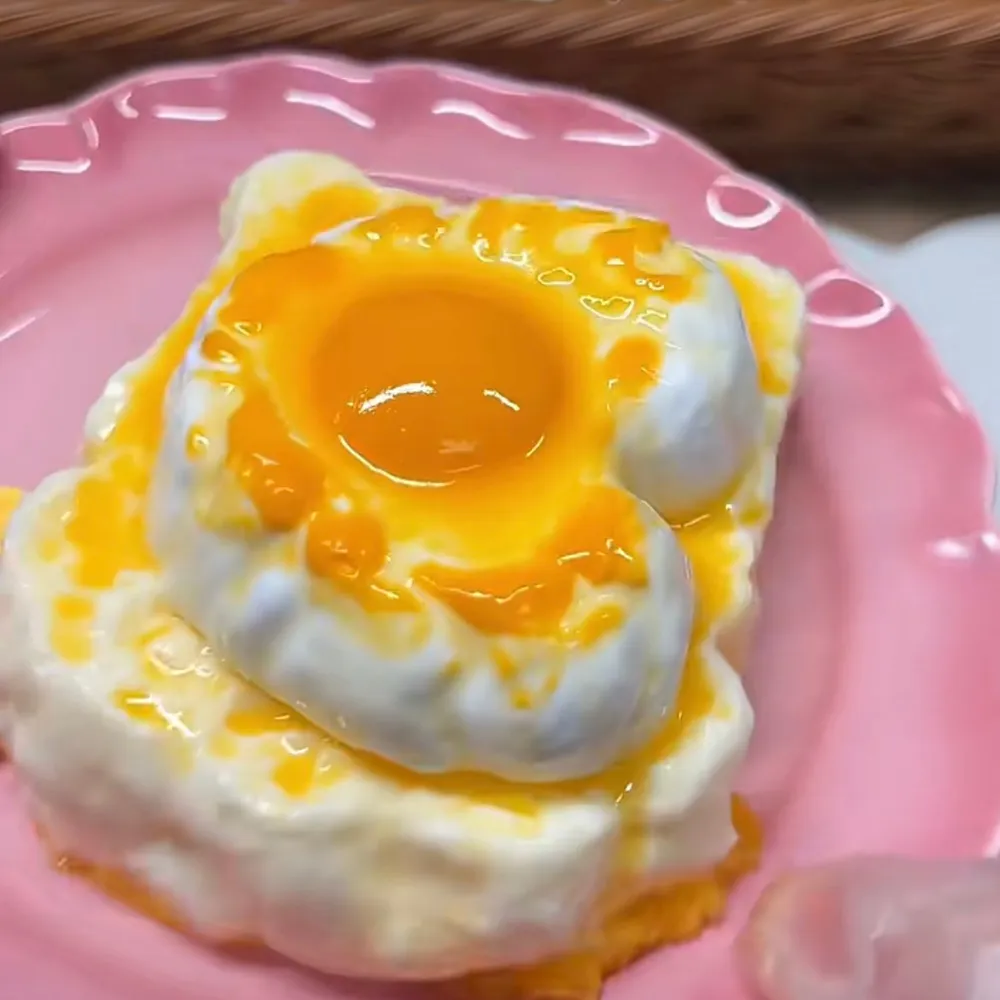 Fried Egg Toast Squishy Stress Relief Decompression Toy — photo 2