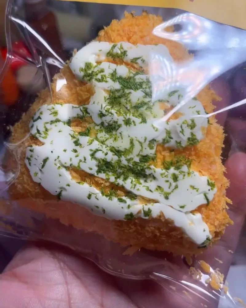 Fried Rice Roll Squishy Stress Relief Decompression Toy with Fried Bread Flakes — photo 3