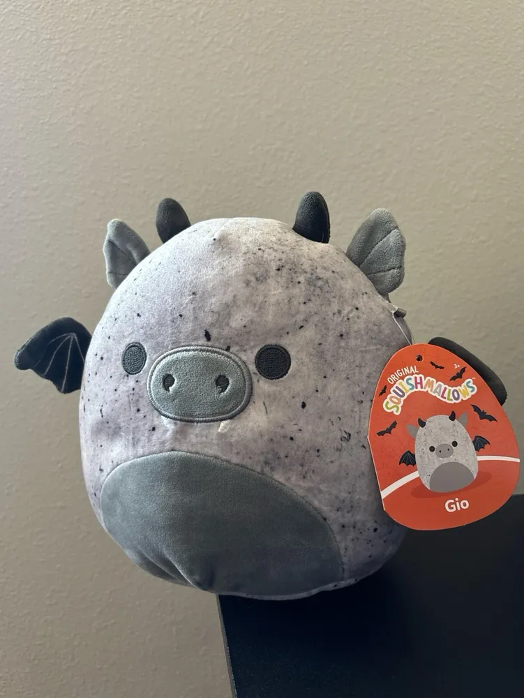 Gio Halloween Squishmallow