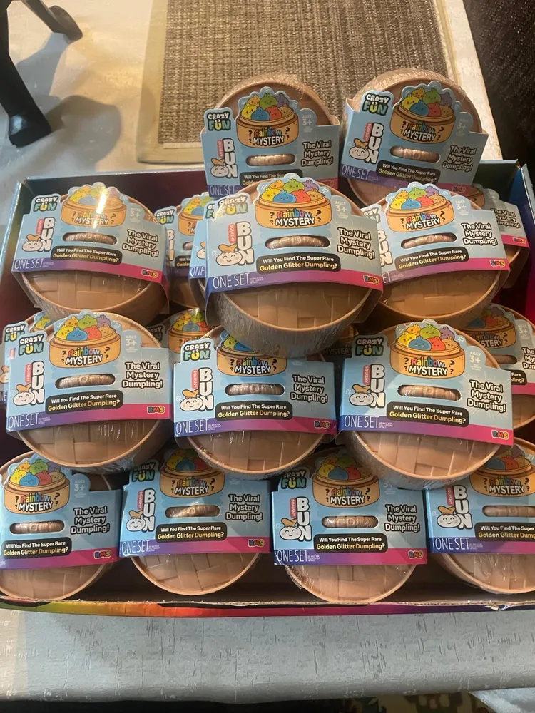 Golden Glitter Rainbow Mystery Dumpling