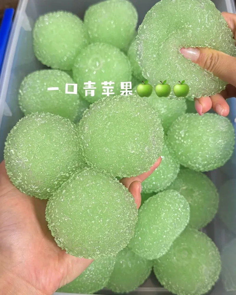 Grass Ball Stress Ball Relief Decompression Squishy Toy — photo 3