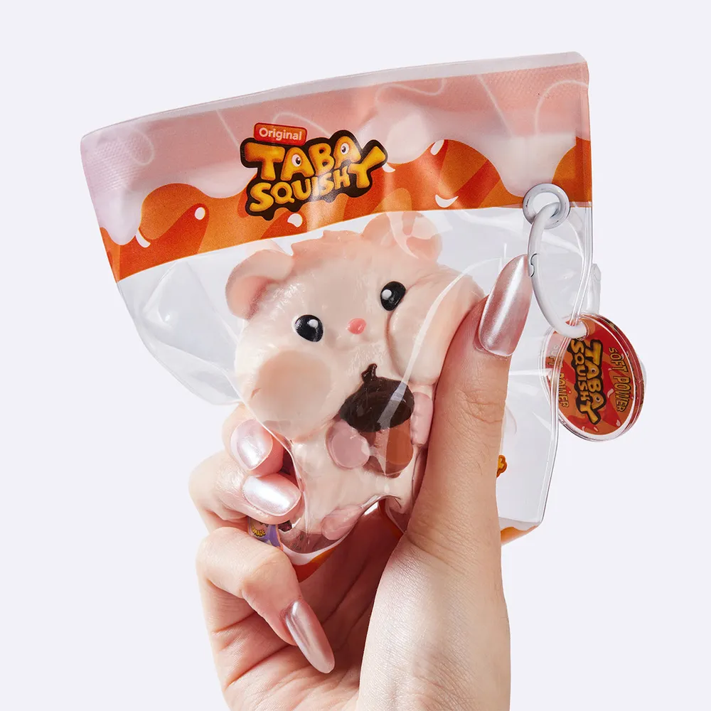Hamster Holding Aacorn — photo 5