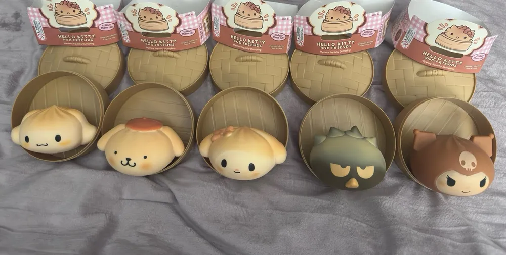 Hello Kitty Dumpling Squishy