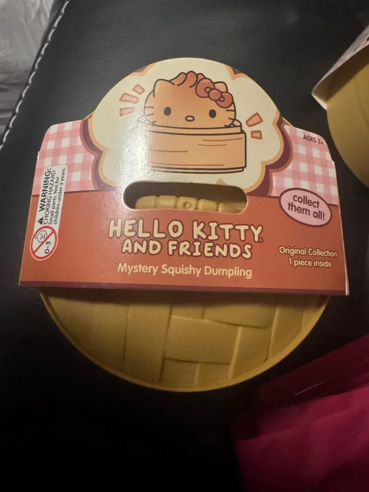 Hello Kitty & Friends Mystery Squishy Dumpling — photo 2