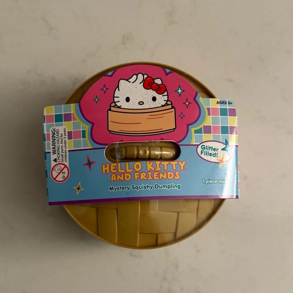 Hello Kitty Glitter Filled Mystery Squishy Dumpling