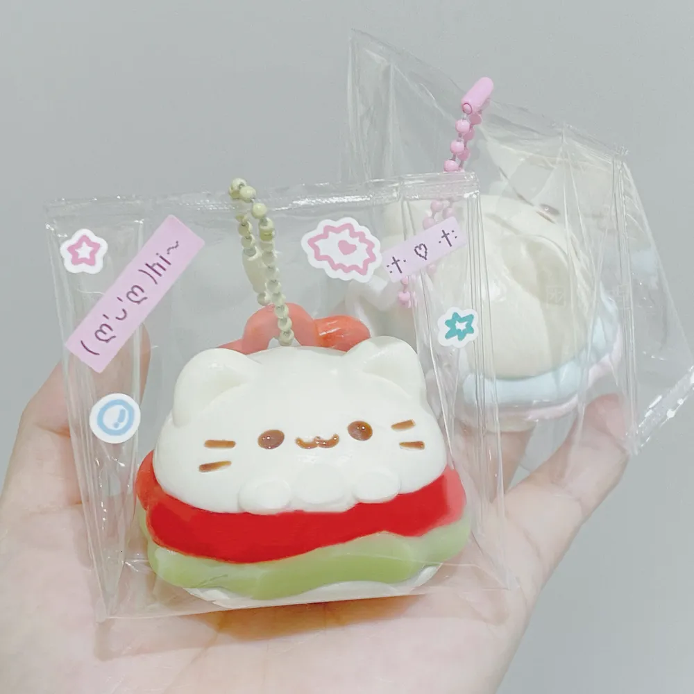 Kitty Burger Keychain Squishy Stress Relief Decompression Toy w/o Flocking — photo 4