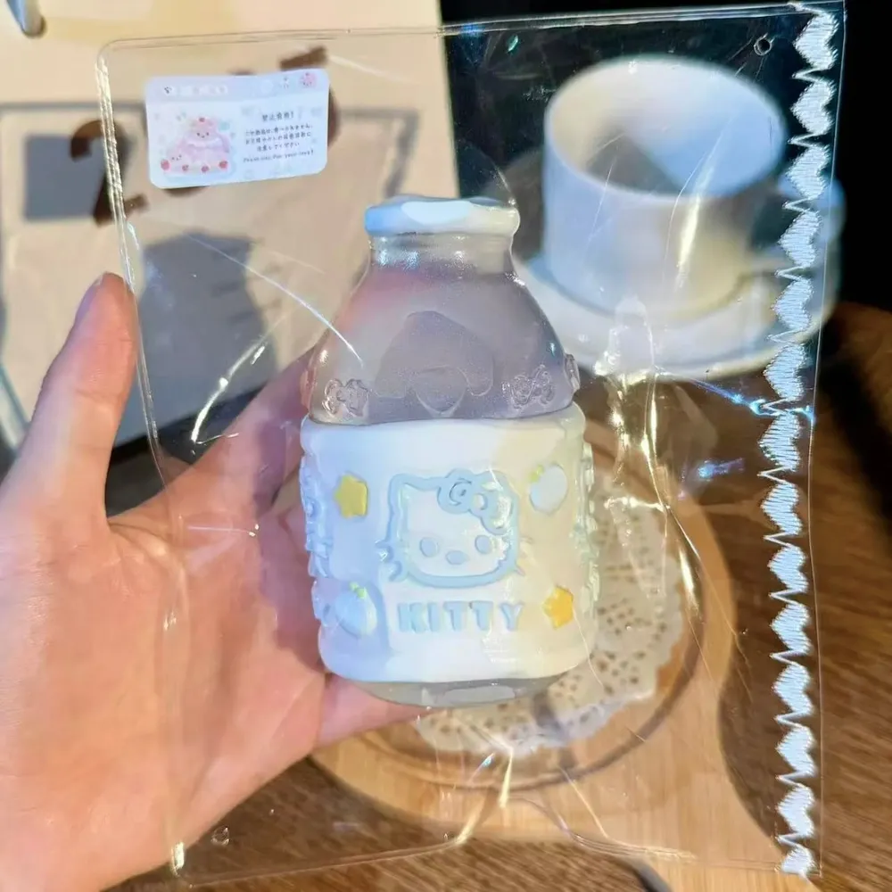Kitty Water Bottle Squishy Stress Relief Decompression Toy — photo 3