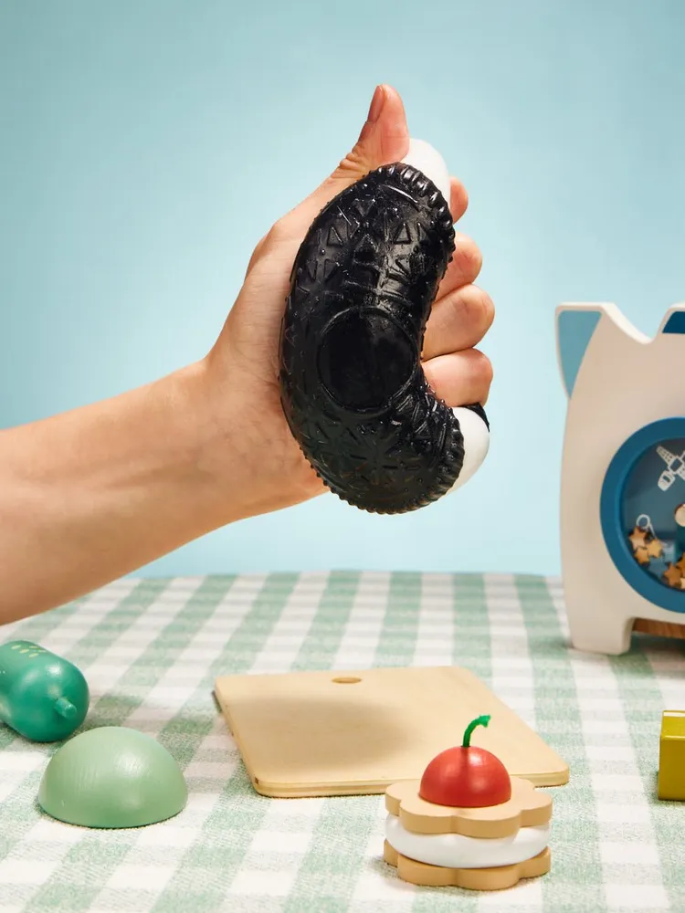 Medium Black-white Cookie Sandwich Taba Squishy — photo 2