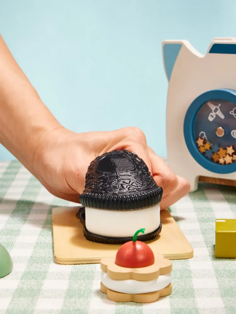 Medium Black-white Cookie Sandwich Taba Squishy — photo 4