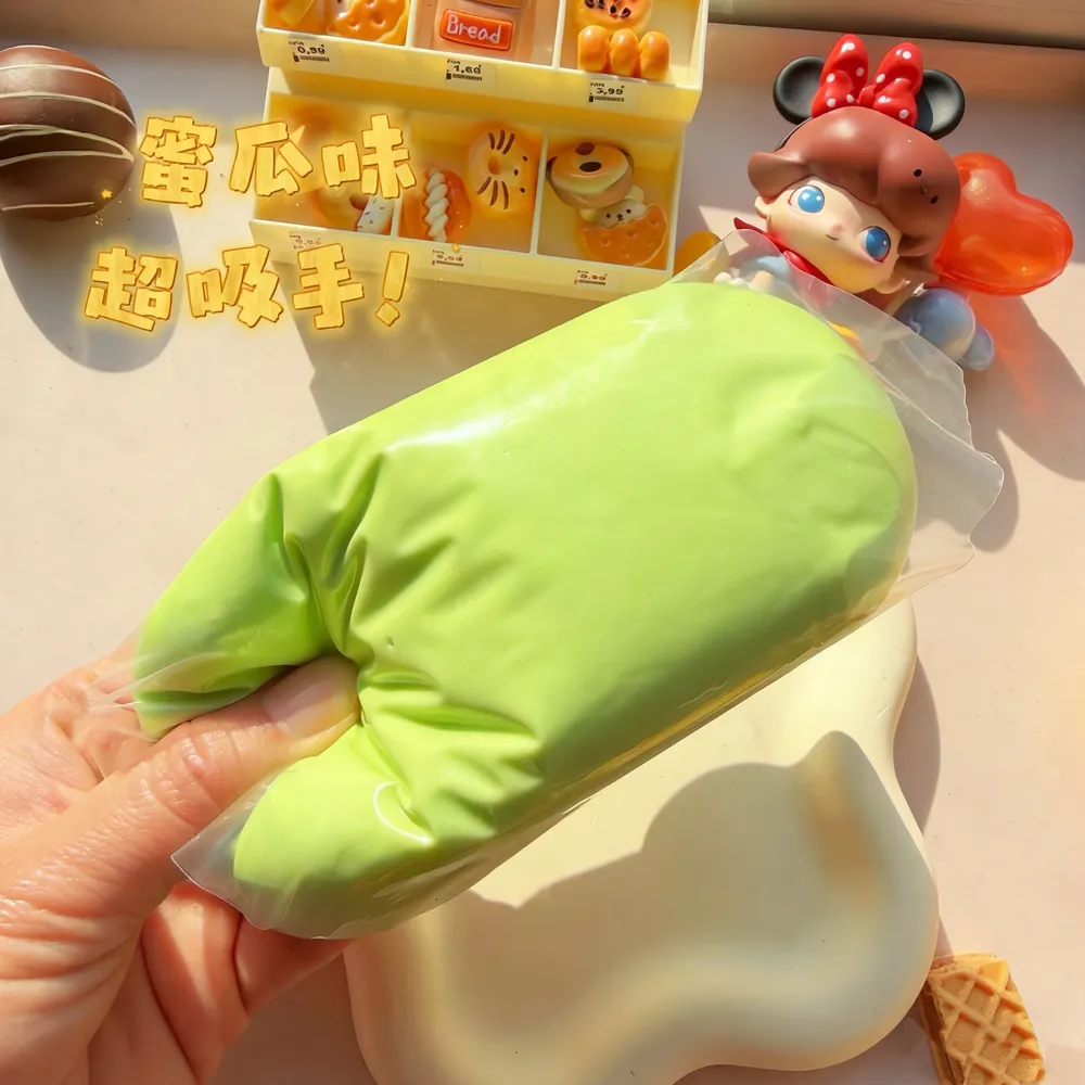 Mellow Cotton Bread Slow Rising Squishy Stress Relief Decompression Toy — photo 4