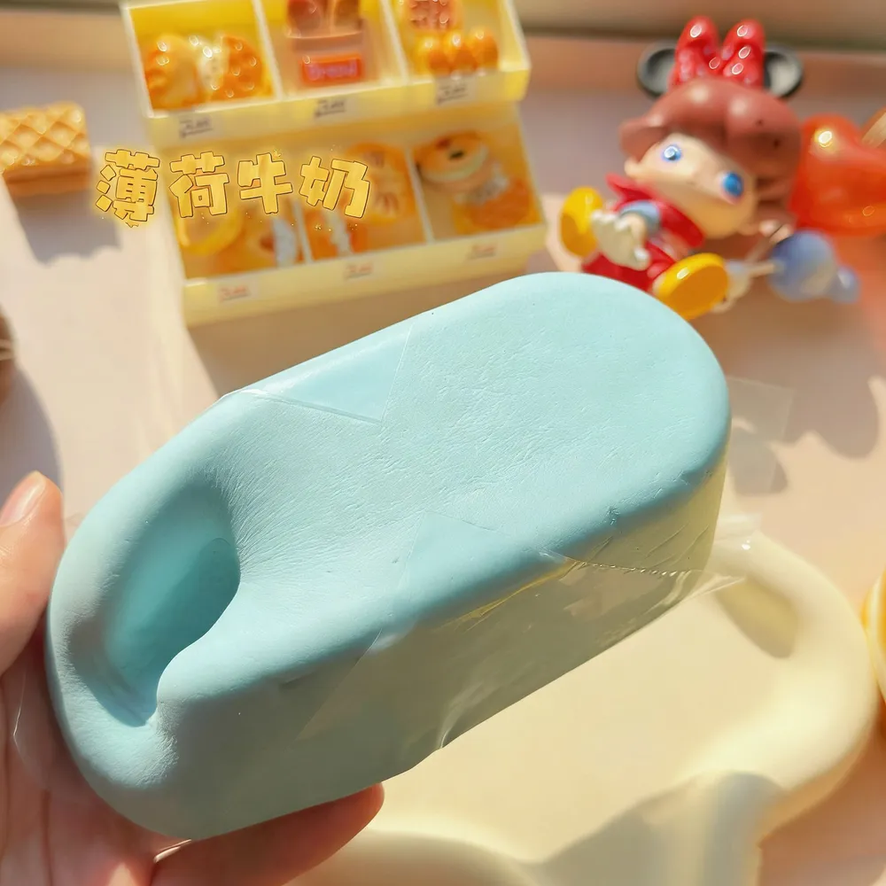 Mellow Cotton Bread Slow Rising Squishy Stress Relief Decompression Toy — photo 6