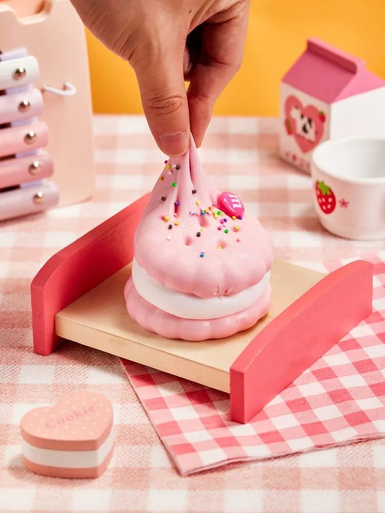 MMs Sandwich Cookie Taba Squishy — photo 2