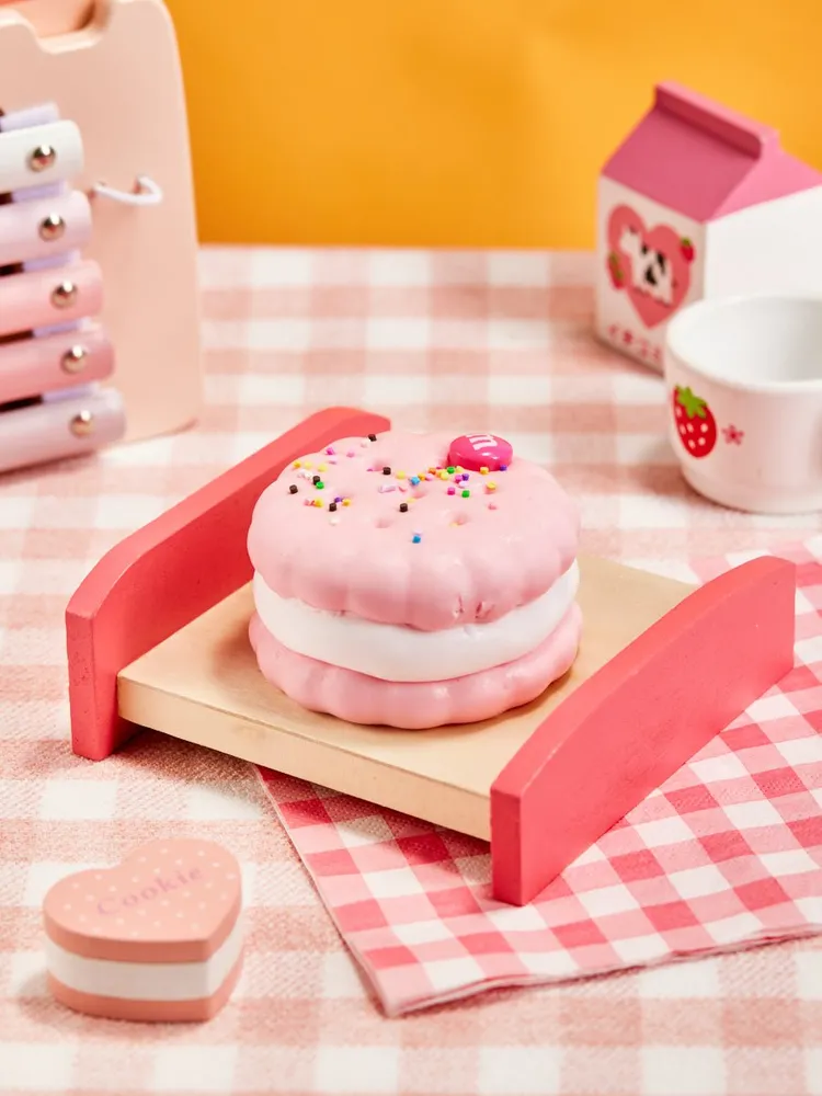 MMs Sandwich Cookie Taba Squishy — photo 4