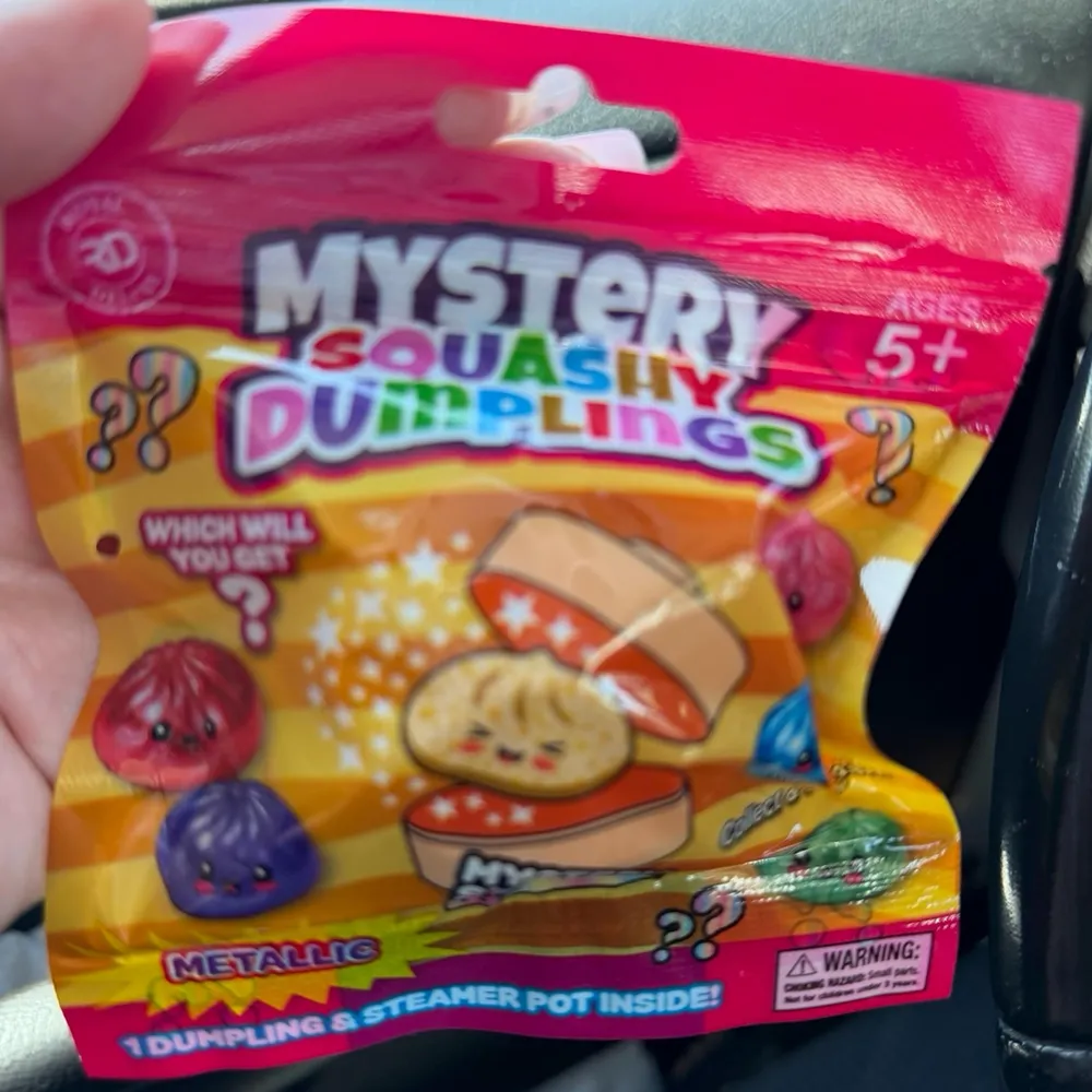 Mystery Squashy Dumplings Bun Bao Squishy Metallic