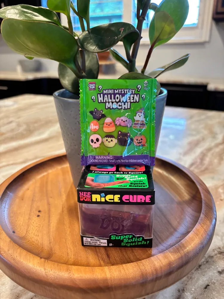 Nee-Doh Halloween Mini Mystery Mochi